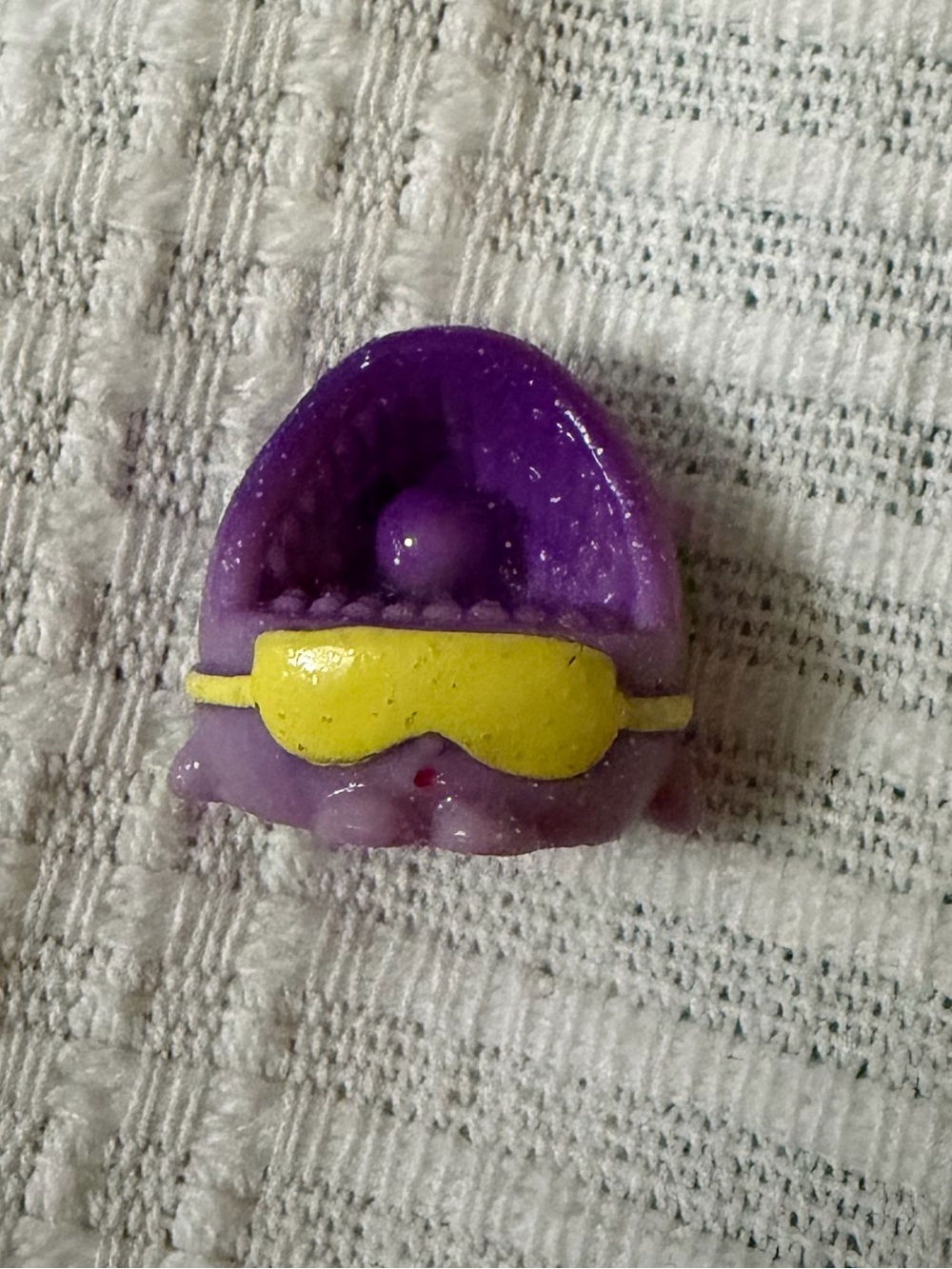 Kitty Catbed Shimmy Finish Ultra Rare Shopkins